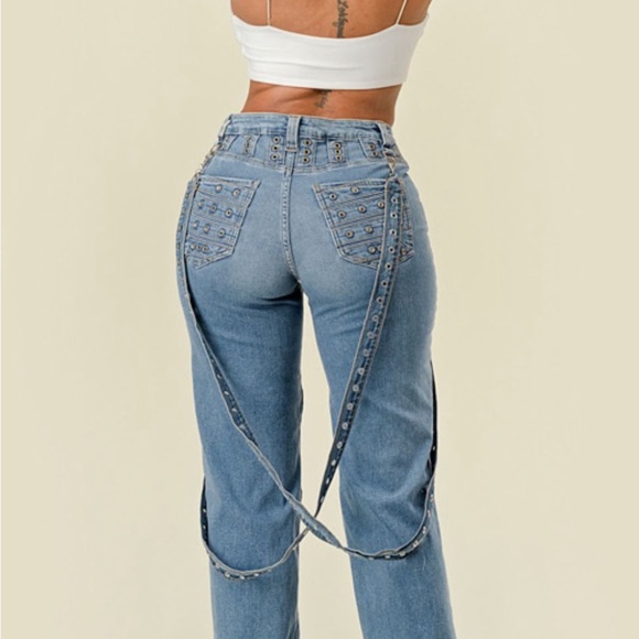 New Grommet Trendy Denim comes with removable straps - Picture 2 of 6